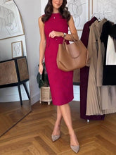 Elegantes und anspruchsvolles formelles Bleistift-Midikleid mit Krawatte